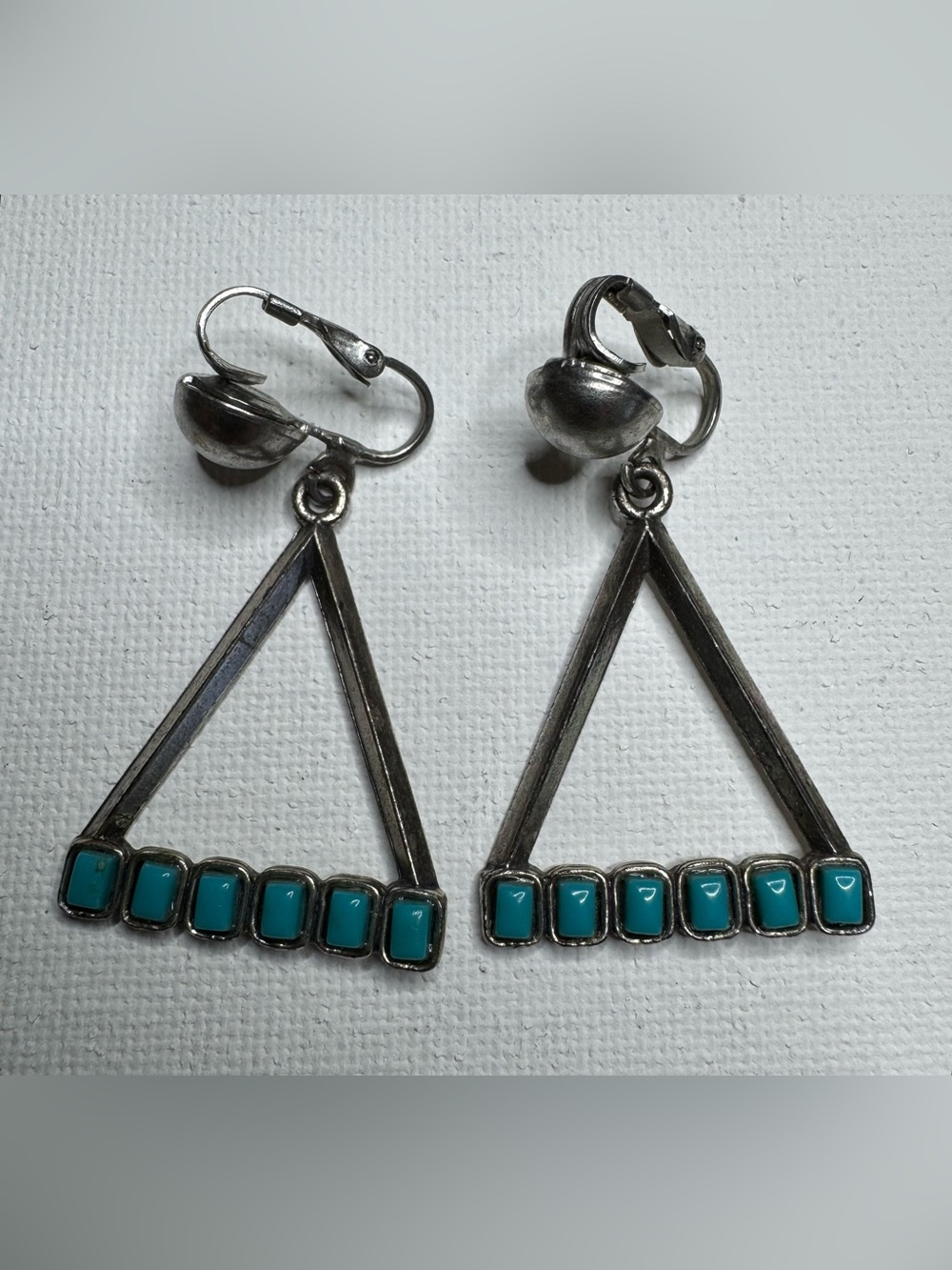 Vintage Signed Sancrest Clip On Earrings